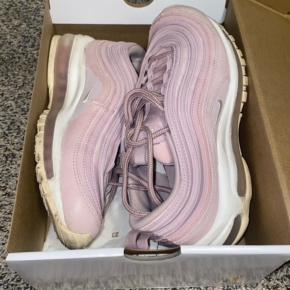 Women’s Air Jordan Size 6